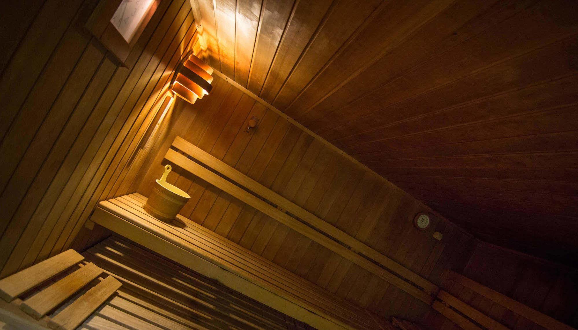 Bed and Breakfast Berghof Garni - The Dom Collection Saas-Fee Esterno foto