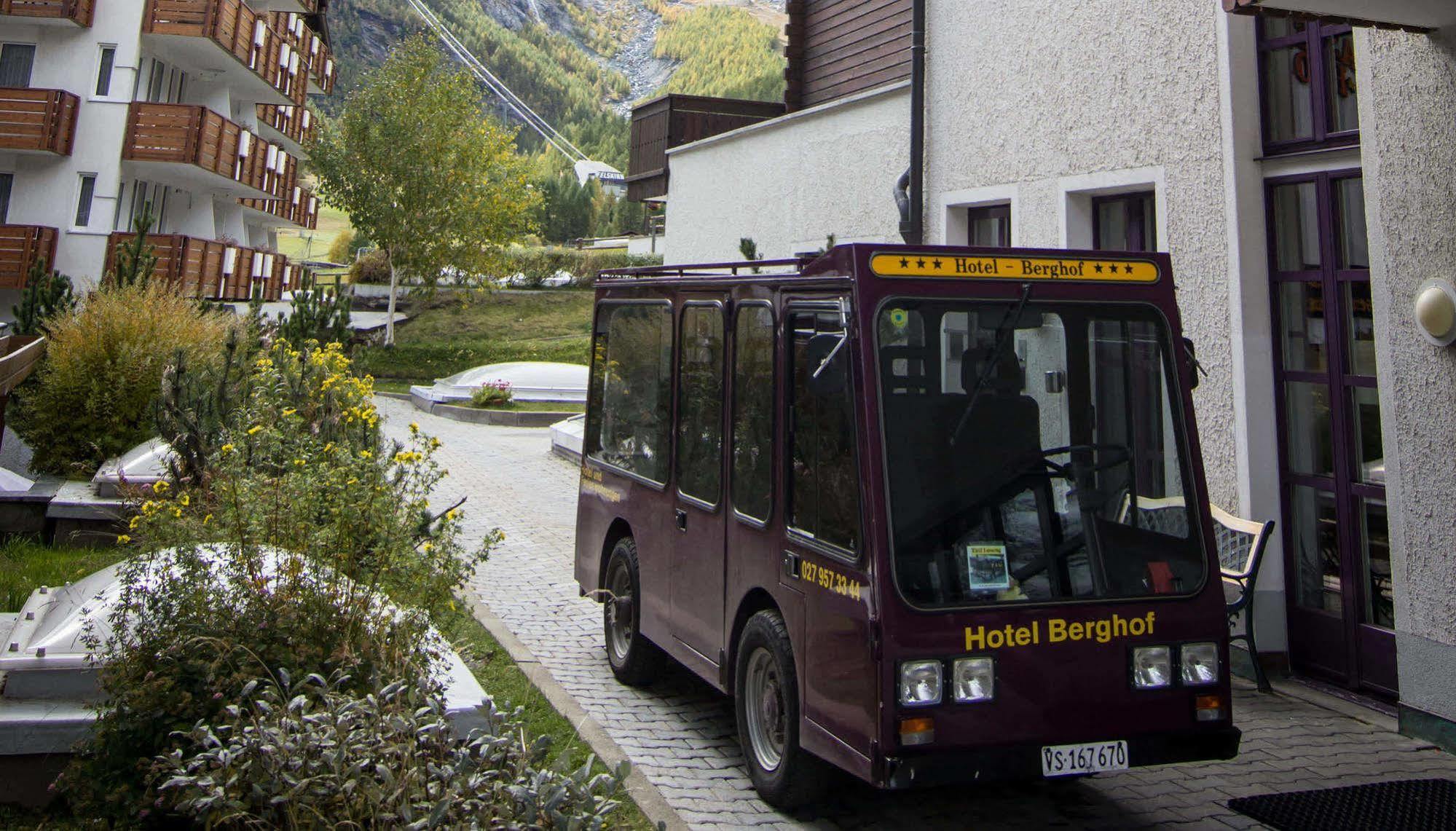 Bed and Breakfast Berghof Garni - The Dom Collection Saas-Fee Esterno foto